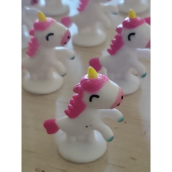 Unicorn Cake Toppers Party Favors Mini Figures Lot of 21 Plastic Toys 1.5 Inch - Picture 1 of 3